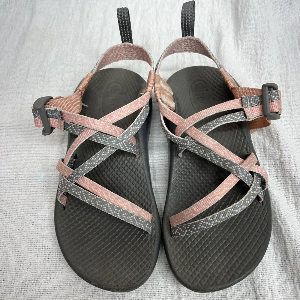 Chaco pink & gray strappy arch support‎ kids 1 sandals Outdoor Beach Swim Hiking
